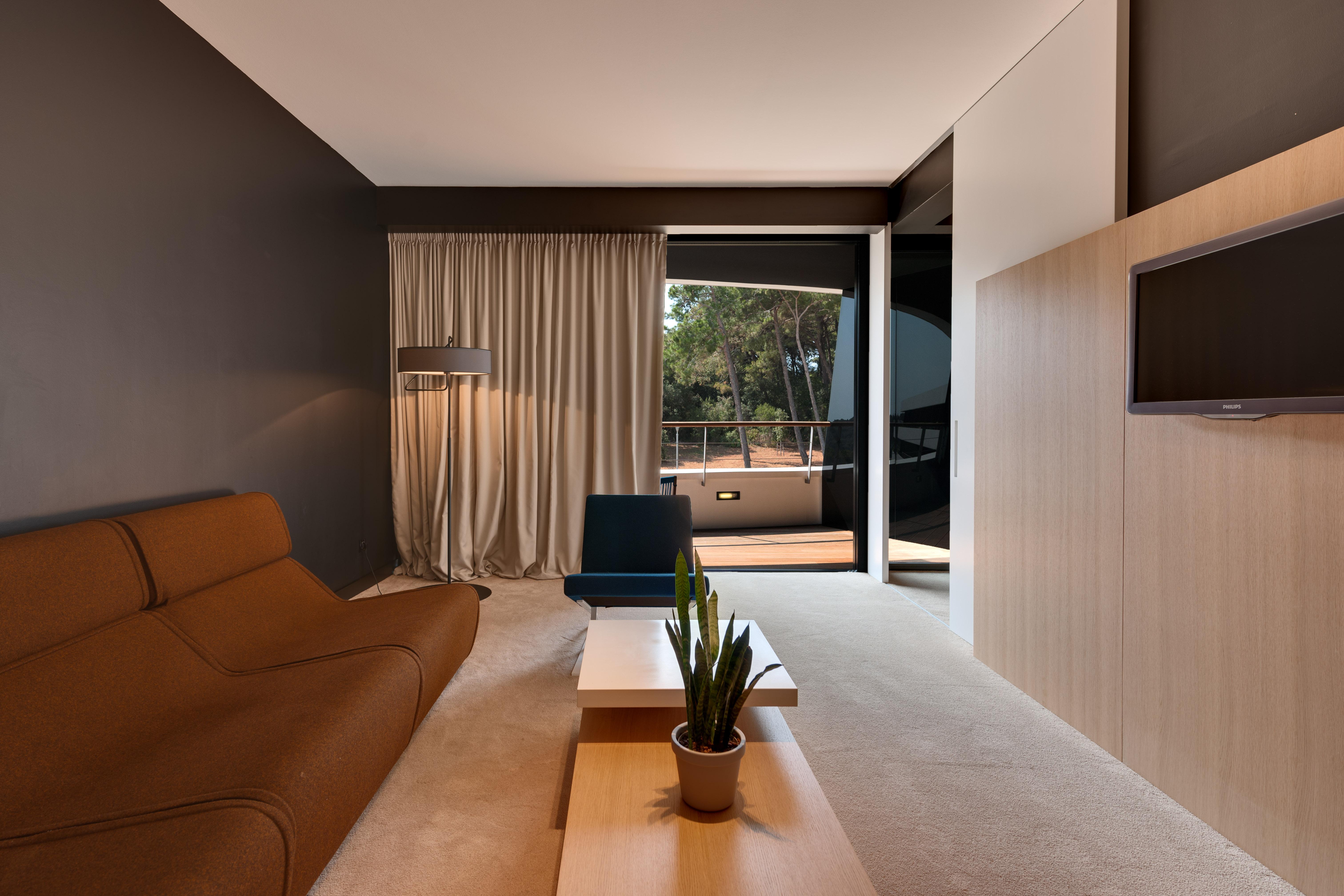 Lone Hotel By Maistra Collection Ровин Екстериор снимка A room at the hotel