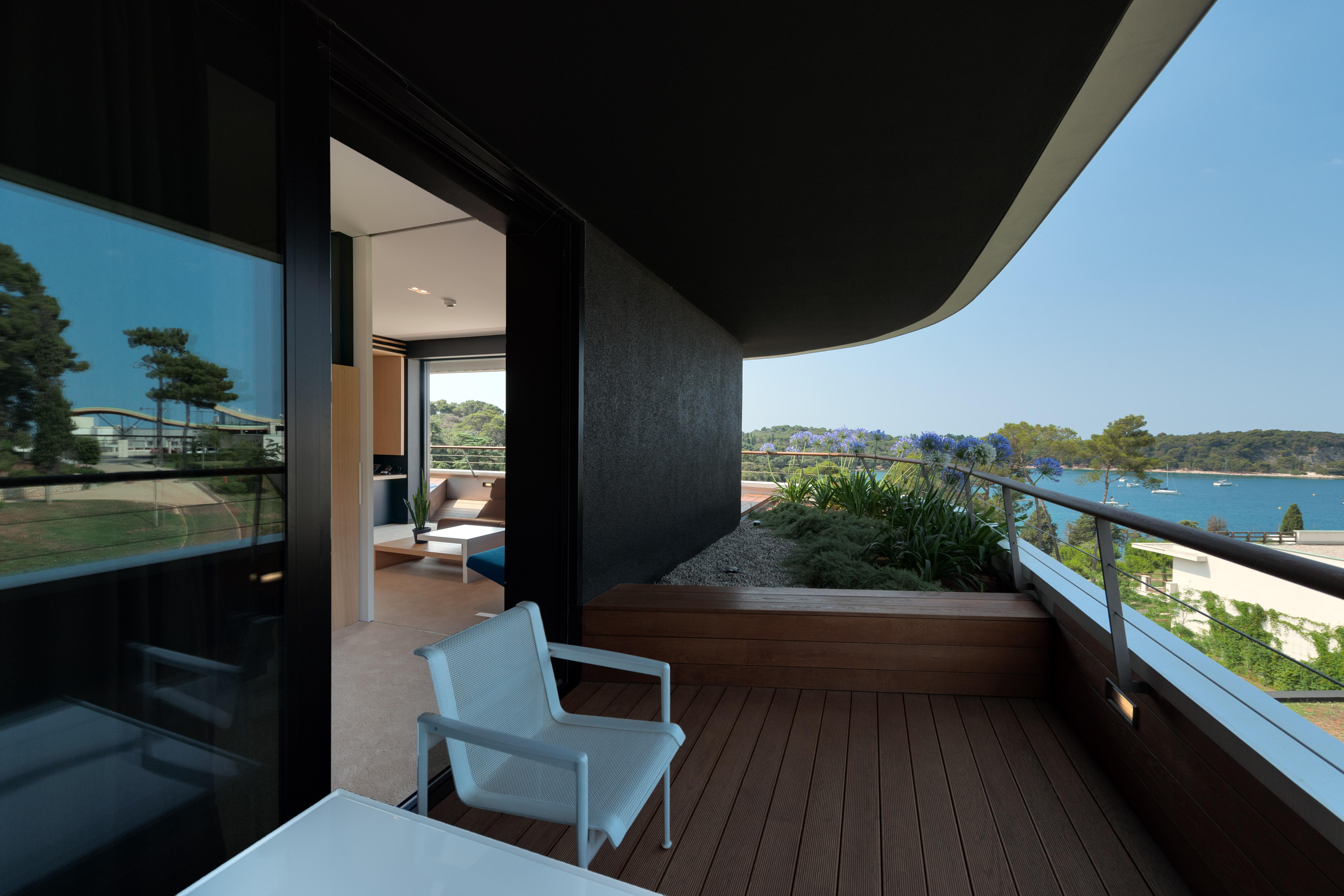 Lone Hotel By Maistra Collection Ровин Екстериор снимка Balcony