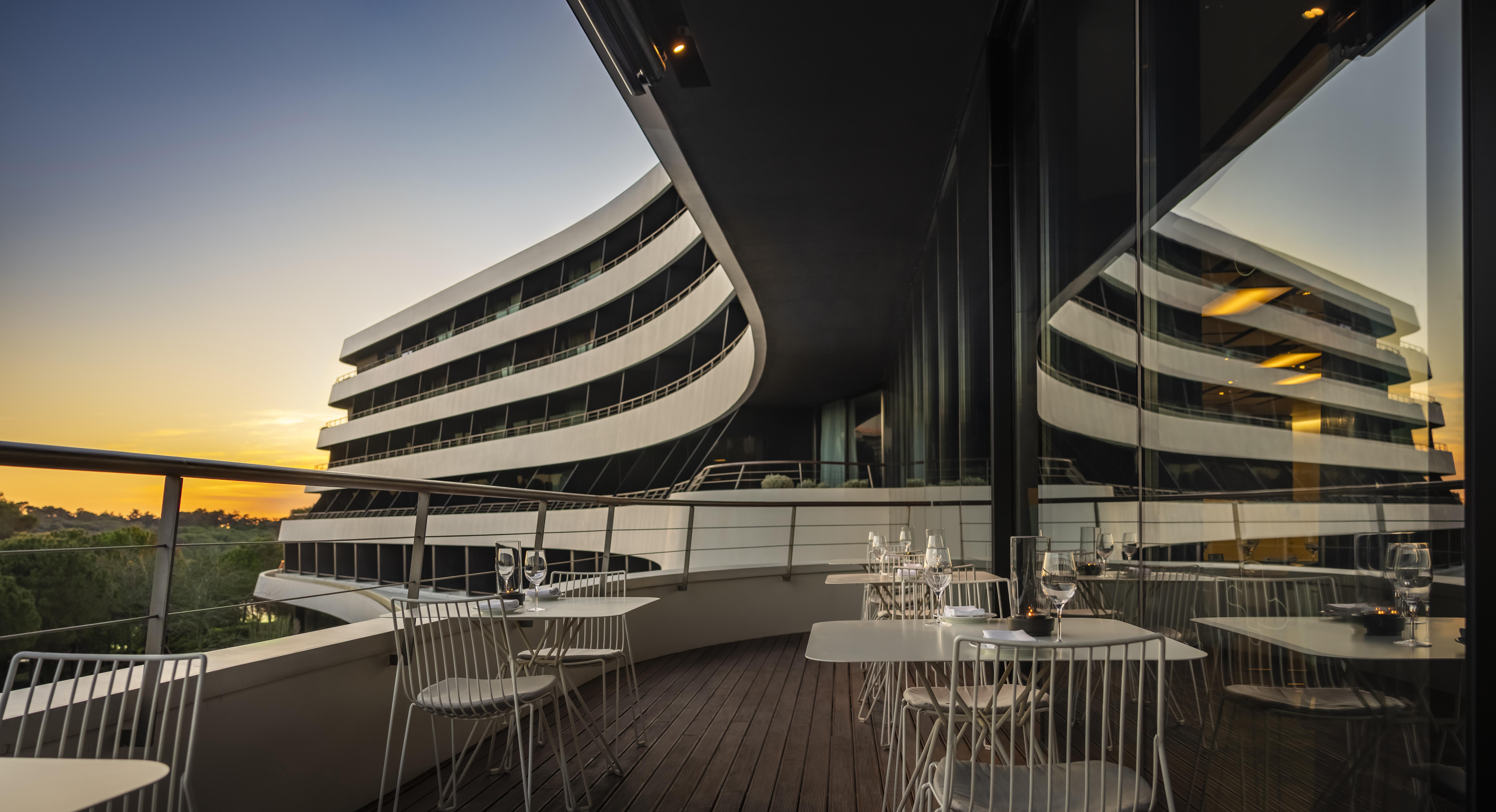 Lone Hotel By Maistra Collection Ровин Екстериор снимка The Sky Bar