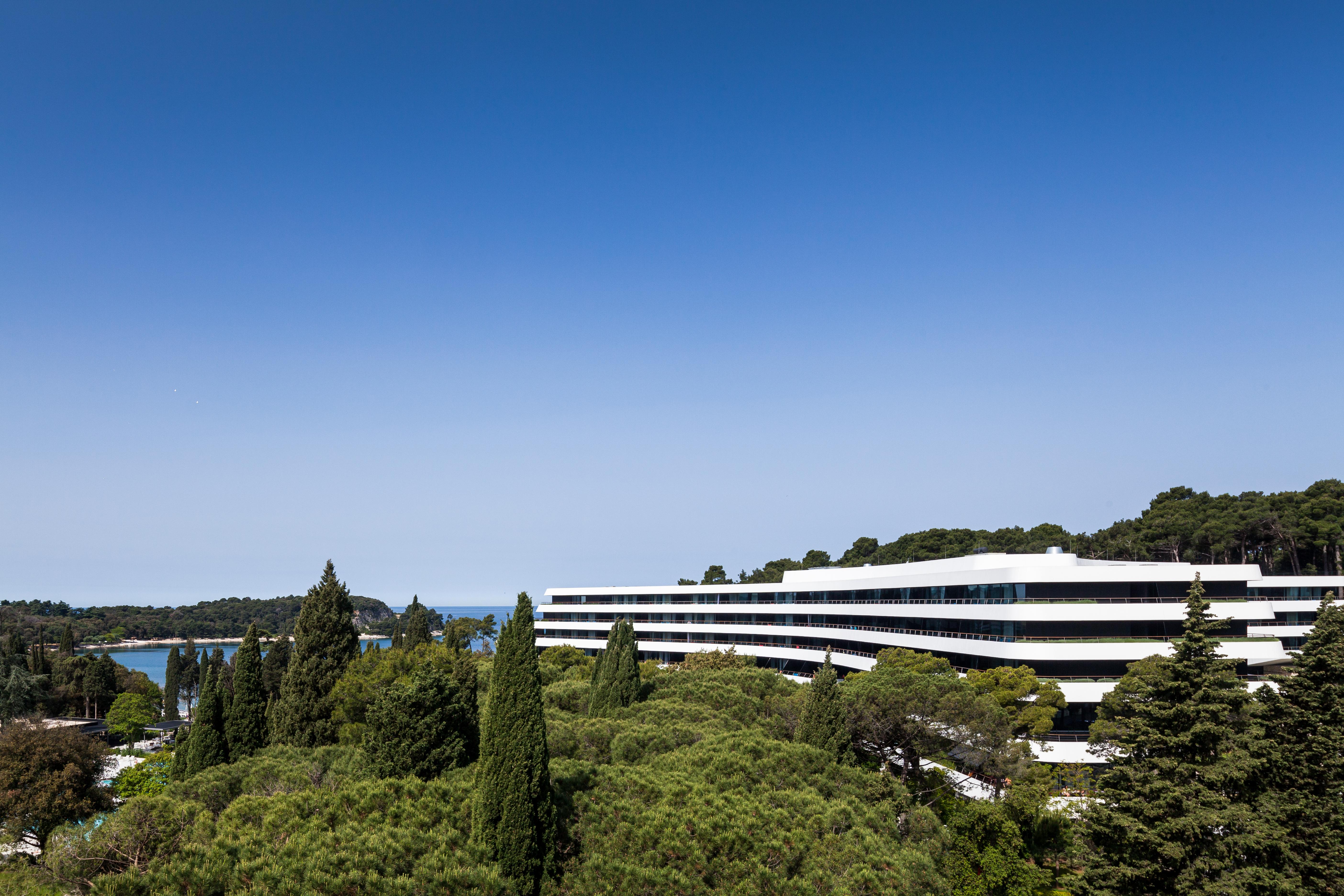 Lone Hotel By Maistra Collection Ровин Екстериор снимка The campus of the University of Patras