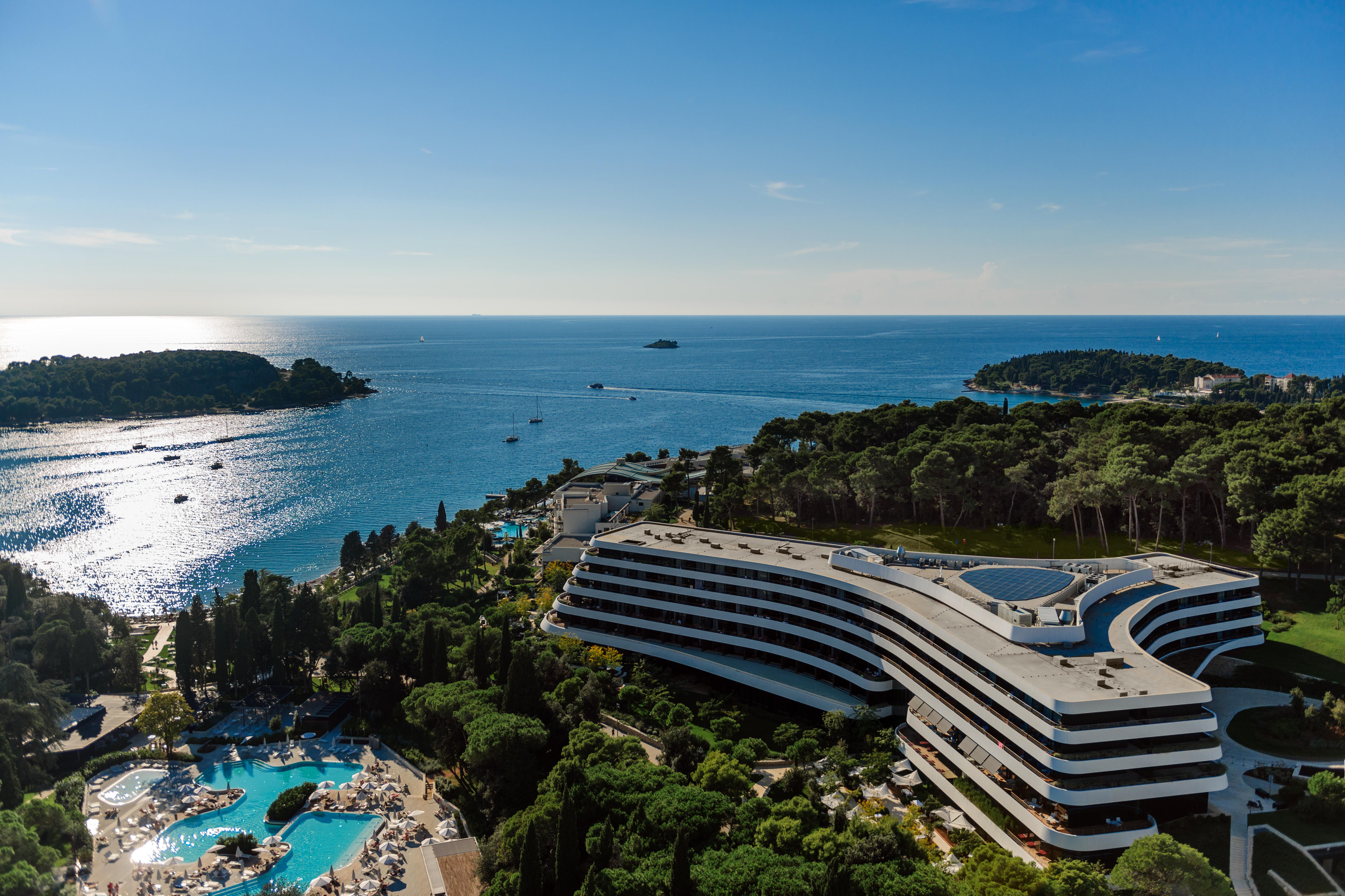 Lone Hotel By Maistra Collection Ровин Екстериор снимка The hotel in 2016